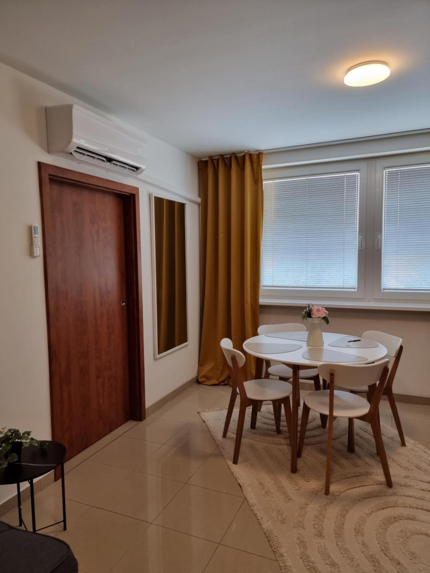 Turecka 49 Apt 2 Nové Zámky Zewnętrze zdjęcie