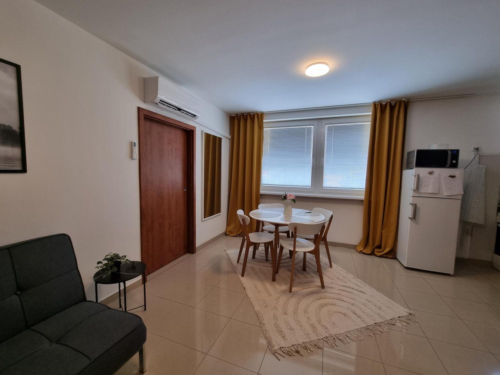 Turecka 49 Apt 2 Nové Zámky Zewnętrze zdjęcie